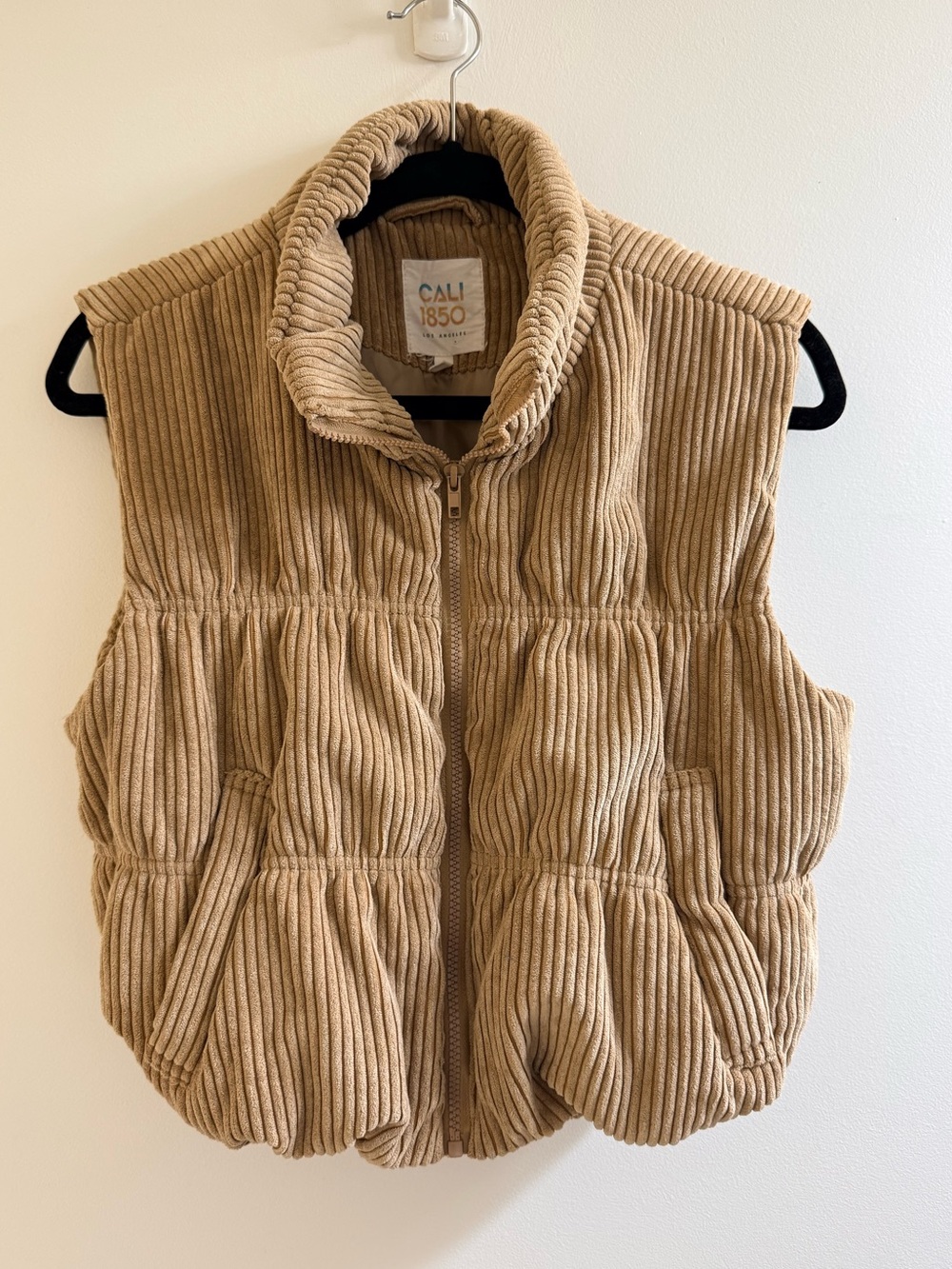 CALI 1850 Corduroy Cropped Puffer Vest Tan Beige Size M - Picture 3 of 11